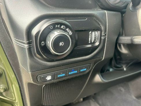 Used 2024 Jeep Wrangler Unlimited Sahara w/ Dual Top Group image 28