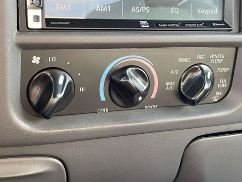 Used 2002 Ford F150 XLT image 25