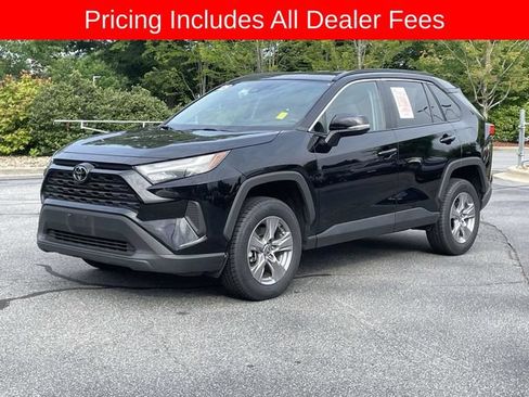Used 2025 Toyota RAV4 XLE AWD/4WD image 1