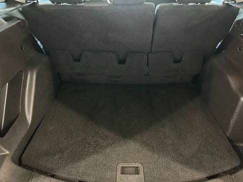 Used 2018 Ford Escape SE FWD image 16
