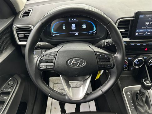Used 2023 Hyundai Venue SEL image 24