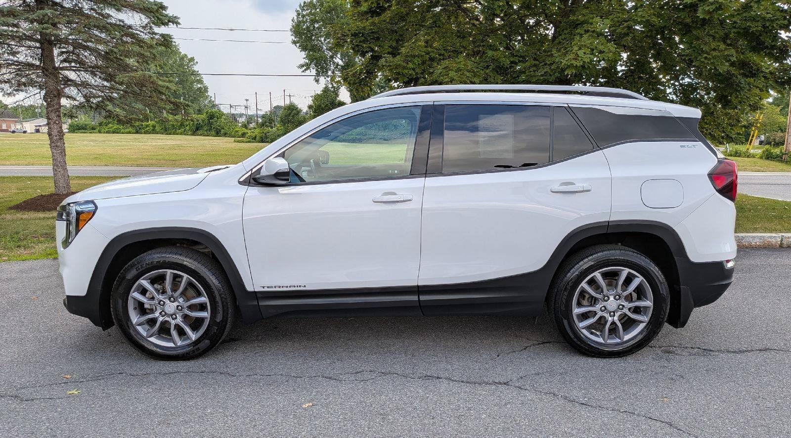 Used 2022 GMC Terrain SLT AWD/4WD image 6