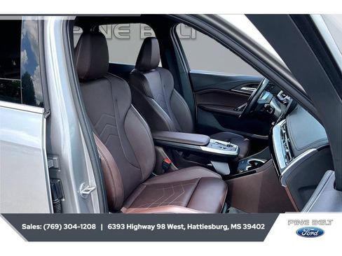 Used 2025 BMW X1 xDrive28i AWD/4WD image 6
