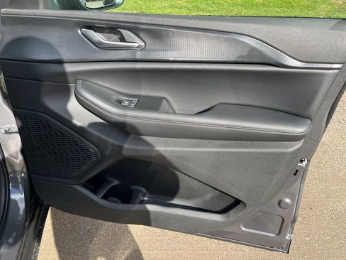 New 2025 Jeep Grand Cherokee Laredo X image 10