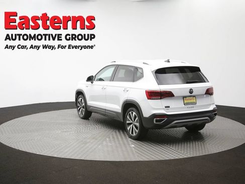 Used 2024 Volkswagen Taos SE FWD image 63
