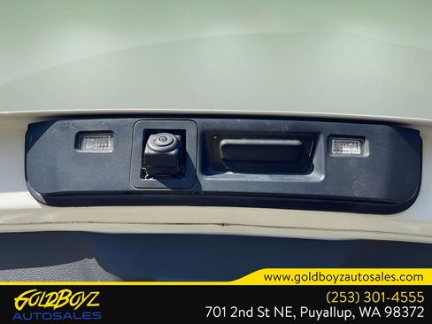 Used 2024 Buick Encore GX Sport Touring image 17