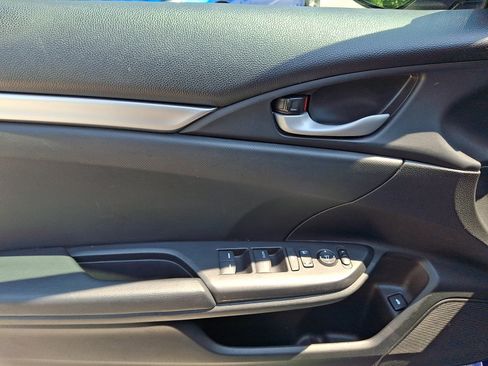 Used 2020 Honda Civic Sport image 12