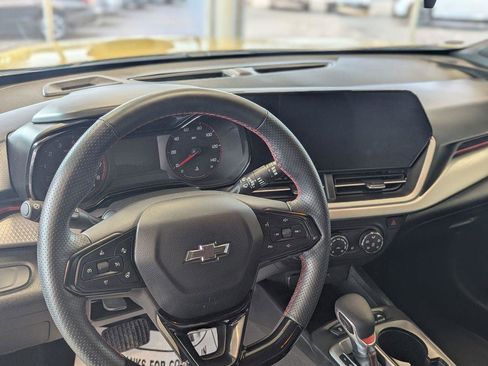Used 2024 Chevrolet Trax RS w/ Driver Confidence Package FWD image 23