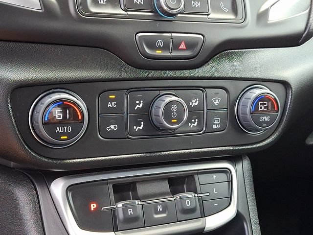 Used 2024 GMC Terrain SLE w/ Driver Convenience Package AWD/4WD image 17