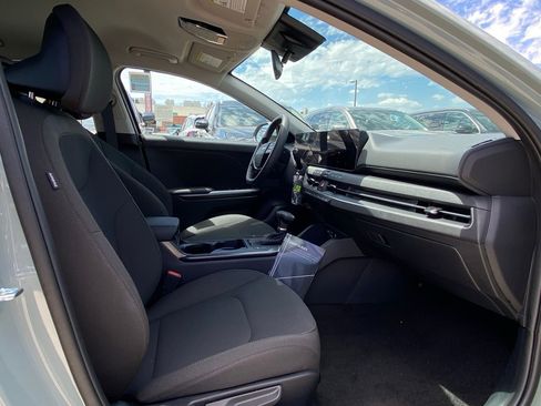 New 2026 Kia K4 FWD image 27
