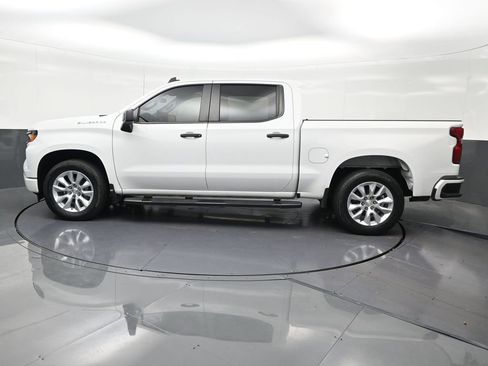 Used 2023 Chevrolet Silverado 1500 Custom RWD image 2