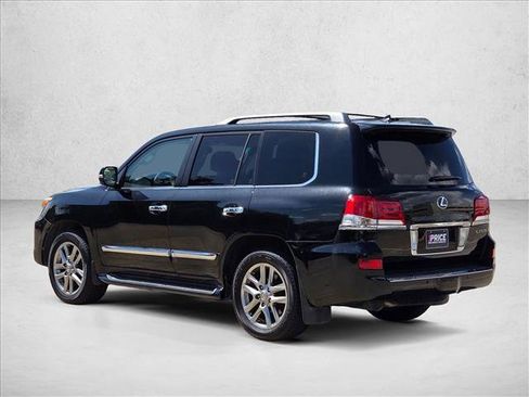 Used 2013 Lexus LX 570 4WD w/ Luxury Pkg w/Pre-crash image 7