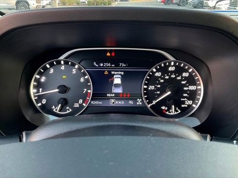 Used 2025 Nissan Frontier SV image 20