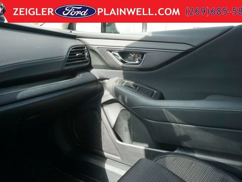Used 2024 Subaru Outback Premium AWD/4WD image 31