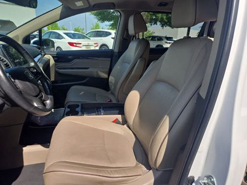 Used 2023 Honda Odyssey Elite image 13