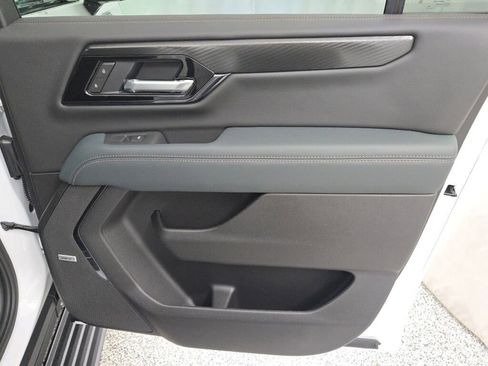 New 2026 GMC Yukon XL AT4 w/ AT4 Premium Package AWD/4WD image 10