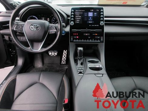 Used 2022 Toyota Avalon XSE image 8