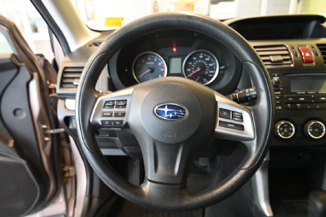 Used 2014 Subaru Forester 2.5i AWD/4WD image 4