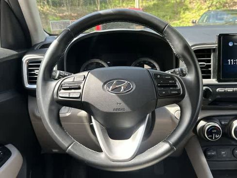 Used 2021 Hyundai Venue SEL w/ Premium Package FWD image 8
