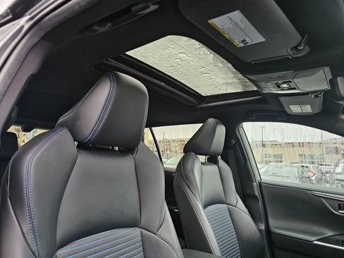 Used 2020 Toyota RAV4 XSE image 11