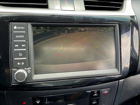 Used 2019 Nissan Sentra SV FWD image 13