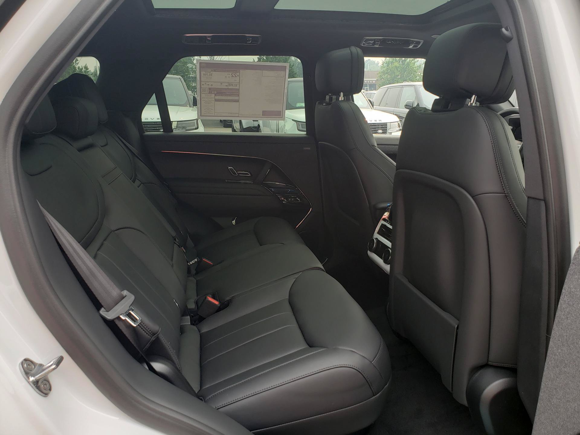 New 2026 Land Rover Range Rover Sport Dynamic SE AWD/4WD image 18