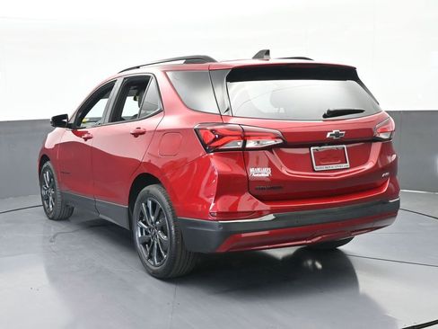 Used 2022 Chevrolet Equinox RS w/ RS Leather Package image 4