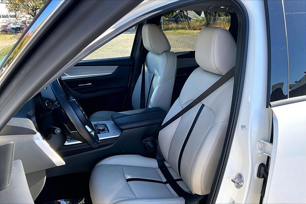 Used 2024 MAZDA CX-90 Plug-In Hybrid w/ Premium Pkg AWD/4WD image 9