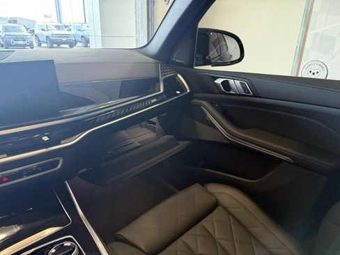 Used 2025 BMW X5 M60i w/ Executive Package image 22