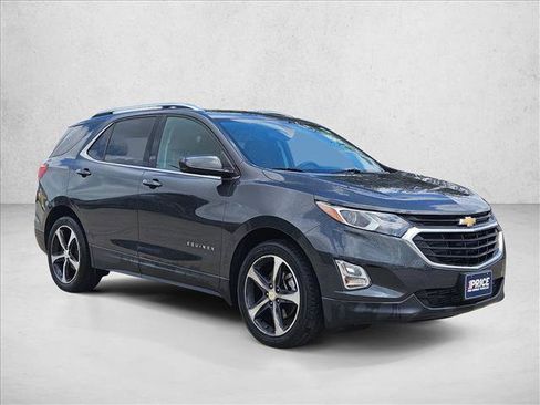 Used 2019 Chevrolet Equinox LT FWD image 3