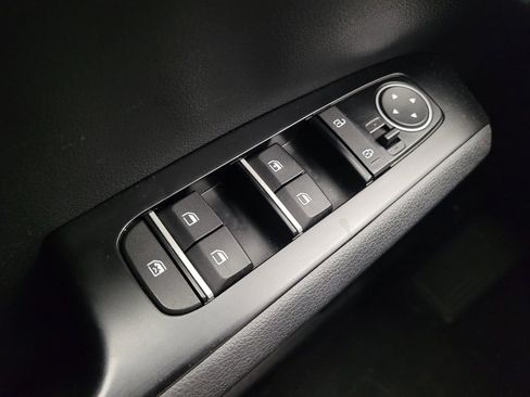 Used 2020 Kia Soul S FWD image 27