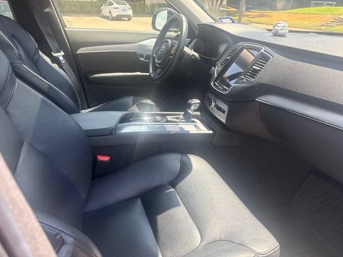Used 2017 Volvo XC90 T6 Momentum w/ Vision Package AWD/4WD image 19