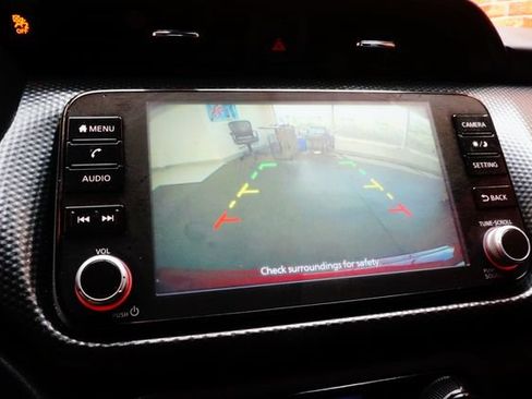 Certified 2022 Nissan Kicks SV w/ Interior Electronics Package FWD image 17