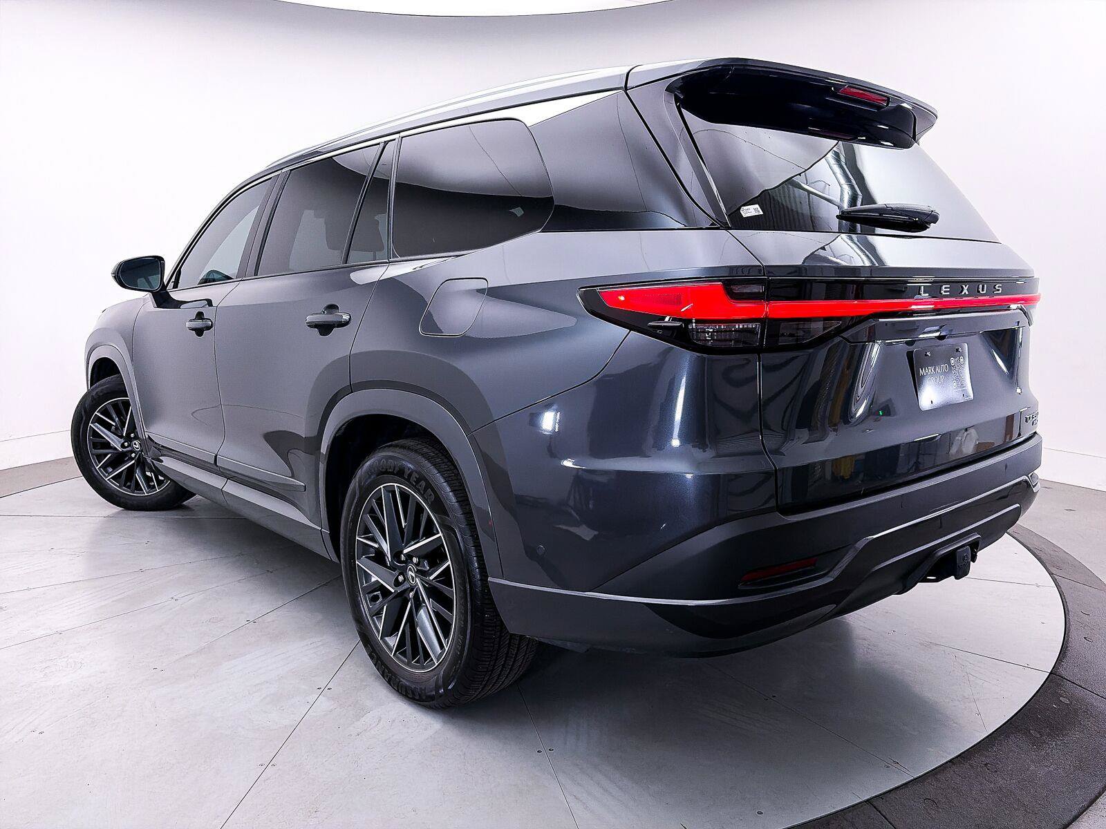 Used 2025 Lexus TX 350 AWD w/ Technology Package image 2