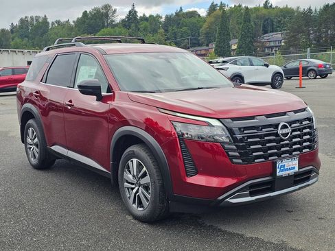 New 2026 Nissan Pathfinder SL AWD/4WD image 3