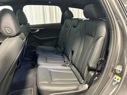 Used 2025 Audi Q7 3.0T Premium Plus w/ Premium Plus Package AWD/4WD image 21