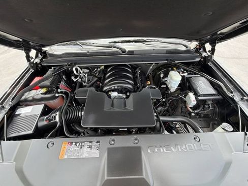 Used 2020 Chevrolet Suburban Premier AWD/4WD image 27