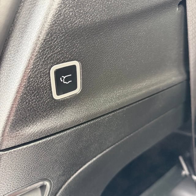 Used 2025 Chrysler Pacifica Select FWD image 44