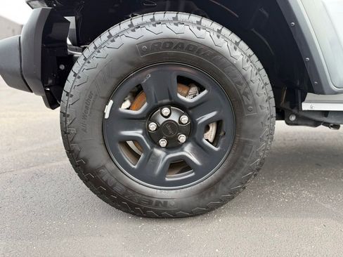Used 2024 Jeep Wrangler Unlimited Sport AWD/4WD image 10