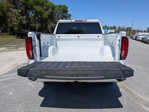 Used 2025 GMC Sierra 1500 SLT image 13