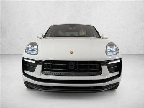New 2026 Porsche Macan image 6