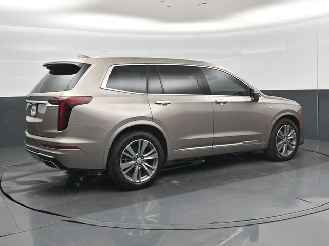 Used 2022 Cadillac XT6 Premium Luxury FWD image 33