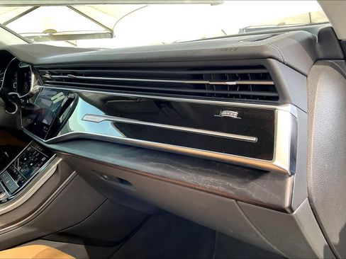 Used 2023 Audi Q8 Premium Plus w/ Premium Plus Package image 18