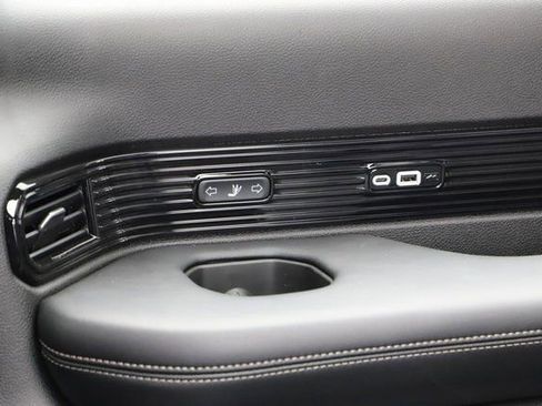 New 2024 Jeep Grand Wagoneer L 4WD w/ Convenience Group III image 27