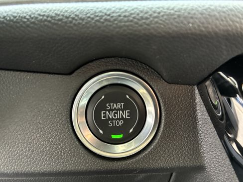Used 2026 Chevrolet Traverse LT w/ Driver Confidence Package FWD image 32