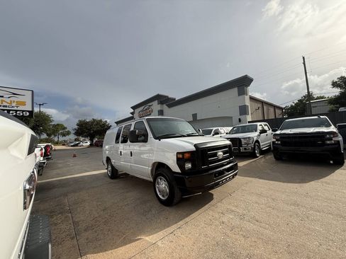 Used 2014 Ford E-150 and Econoline 150 RWD image 36