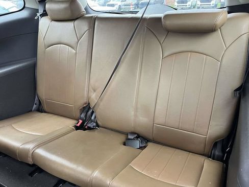 Used 2014 Buick Enclave Leather FWD image 17