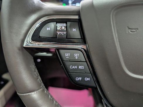 Used 2021 Lincoln Nautilus Reserve w/ Cargo Utility Package image 22