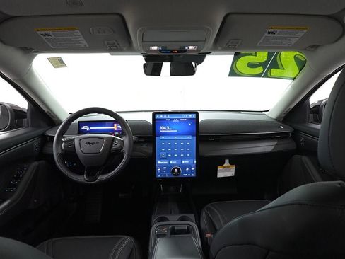 Certified 2025 Ford Mustang Mach-E Premium image 7