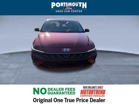 Used 2024 Hyundai Elantra Limited image 9